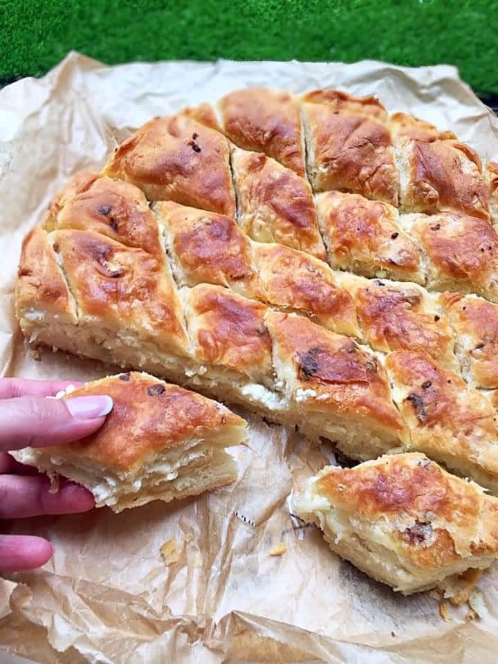 Лисната пита со сирење