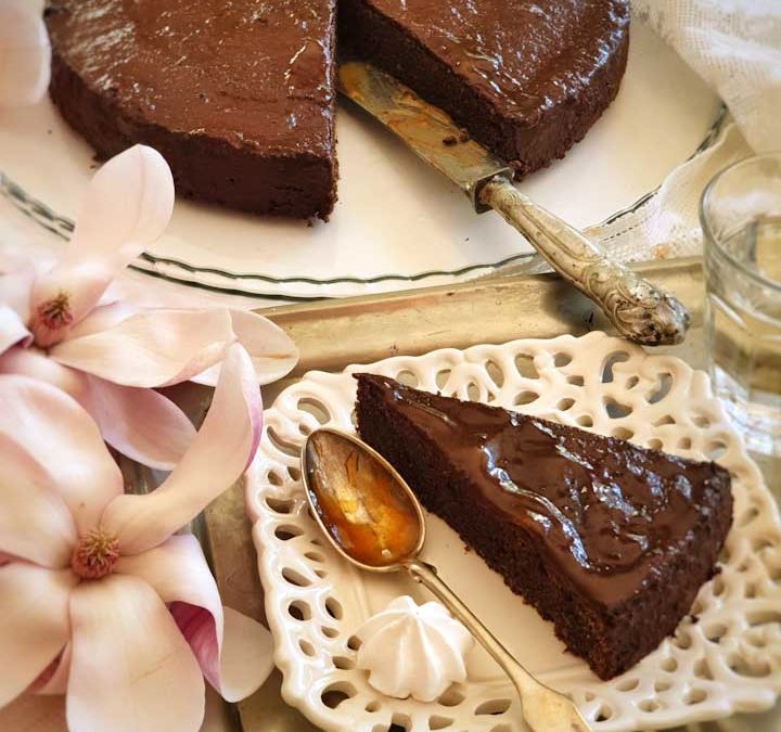 Ретро торта со афион